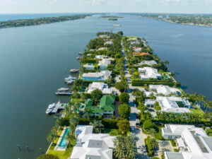 luxury-mansion-homes-on-everglades-island-palm-beach