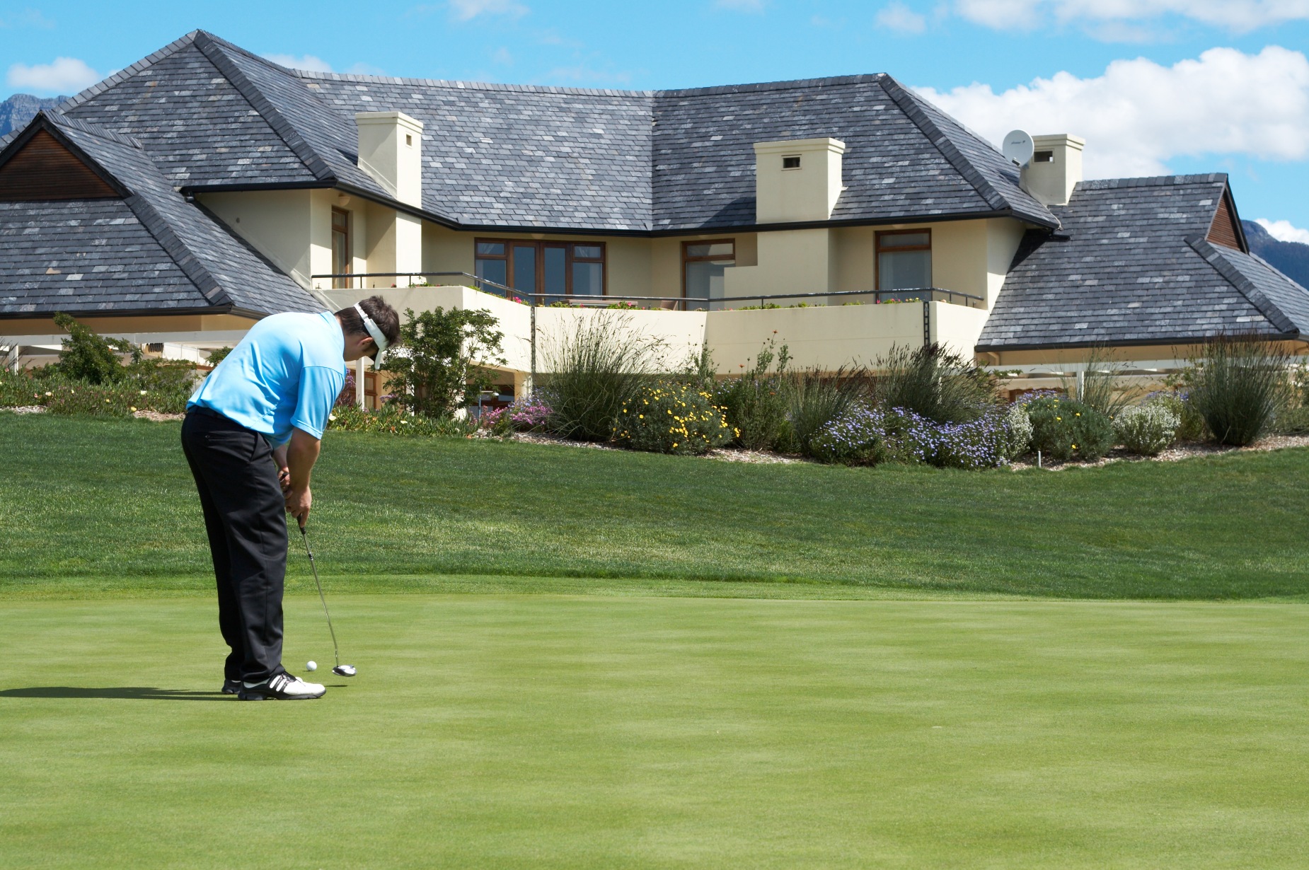 Man golfing