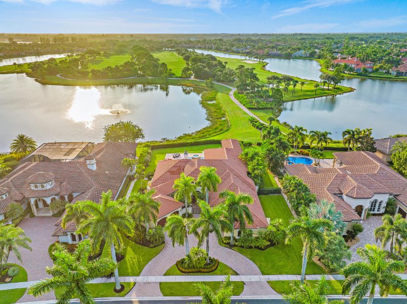 What is considered a luxury home?