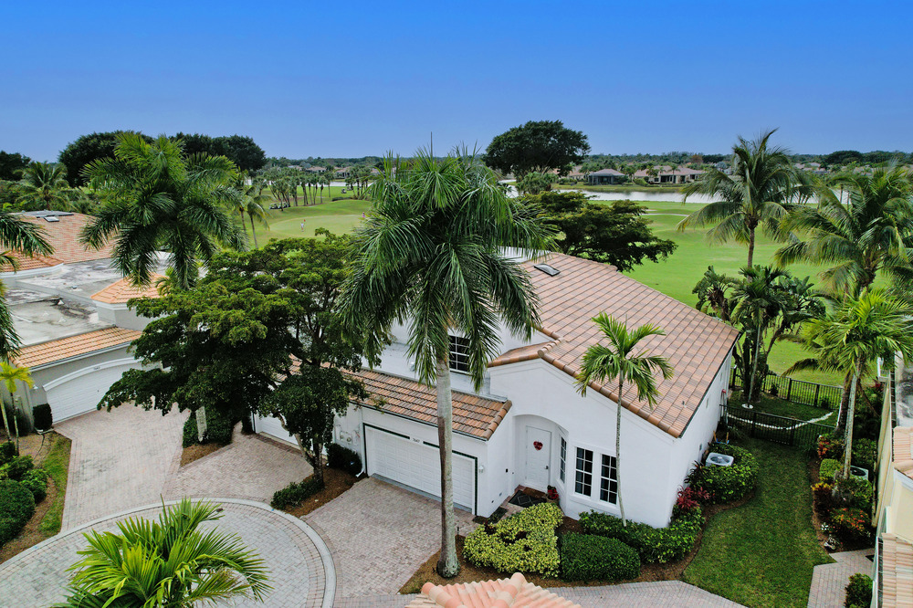 Larkspur Landing - Comm